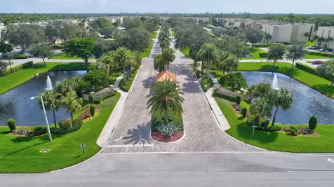 5900 Camino Del Sol Boca Raton FL 33433