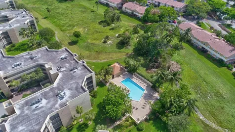 5900 Camino Del Sol Boca Raton FL 33433