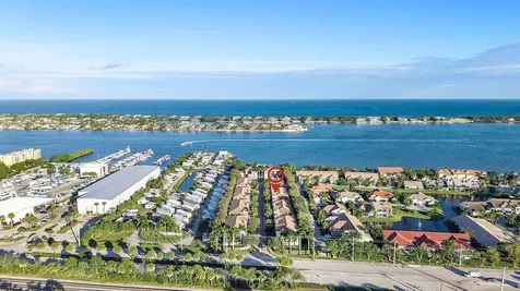 615 Via Villagio Hypoluxo FL 33462