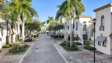 615 Via Villagio Hypoluxo FL 33462