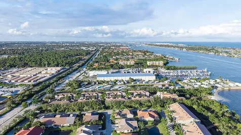 615 Via Villagio Hypoluxo FL 33462
