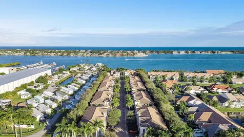 615 Via Villagio Hypoluxo FL 33462