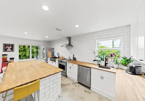 3016 Spanish Trail Delray Beach FL 33483