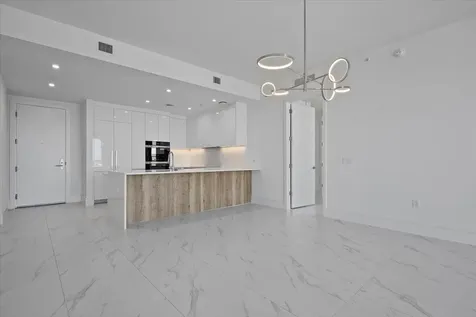 220 Lake Shore Drive West Palm Beach FL 33403