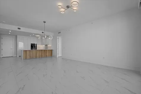 220 Lake Shore Drive West Palm Beach FL 33403
