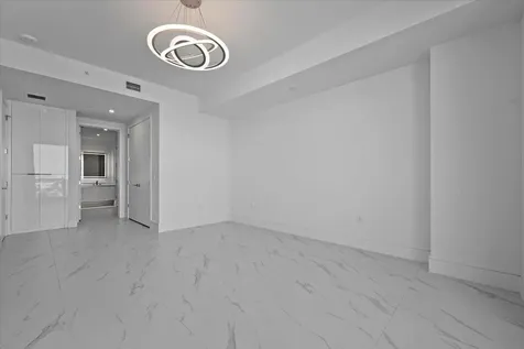 220 Lake Shore Drive West Palm Beach FL 33403