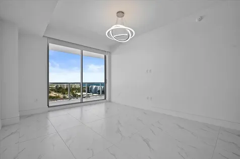 220 Lake Shore Drive West Palm Beach FL 33403