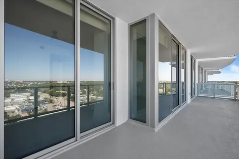 220 Lake Shore Drive West Palm Beach FL 33403