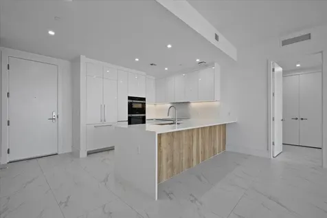 220 Lake Shore Drive West Palm Beach FL 33403