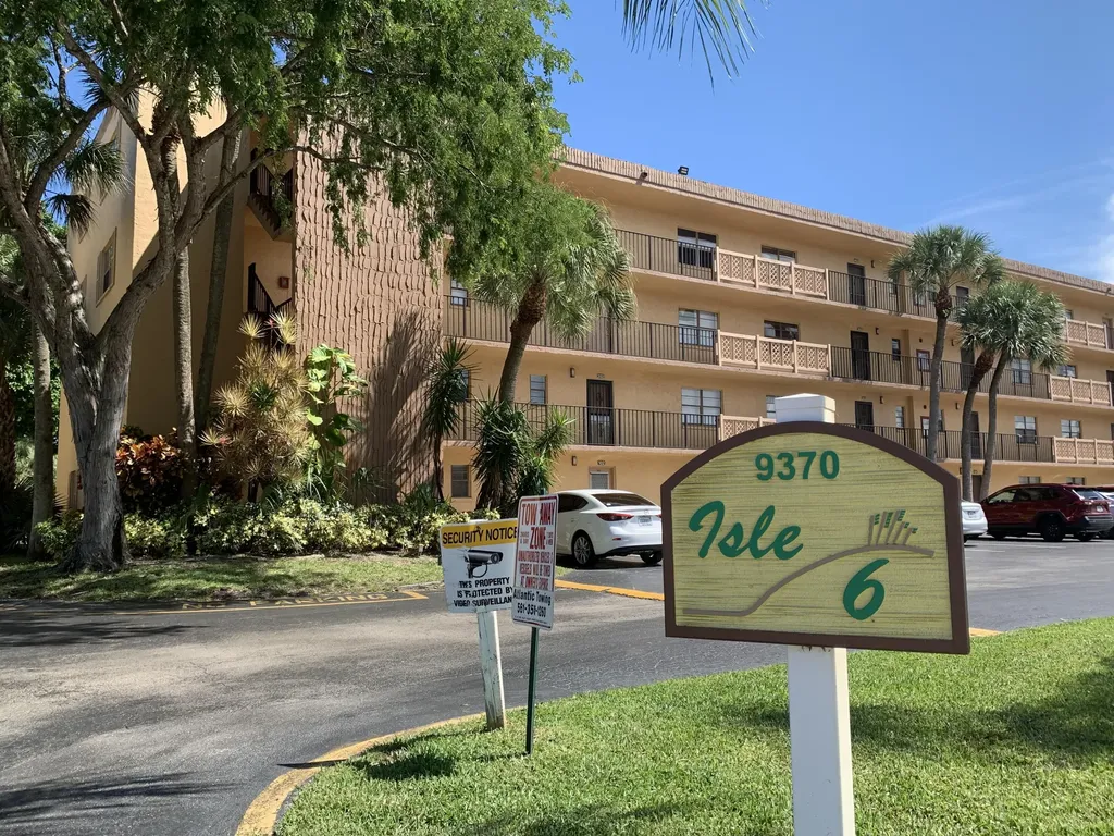 9370 SW 8th Street Boca Raton FL 33428