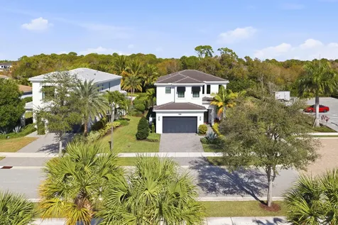 5537 Renoir Place Palm Beach Gardens FL 33418