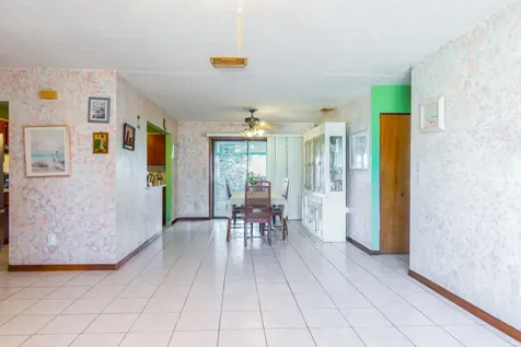 372 Sw Carter Avenue Port Saint Lucie FL 34983