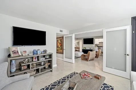 800 E Jeffery Street Boca Raton FL 33487