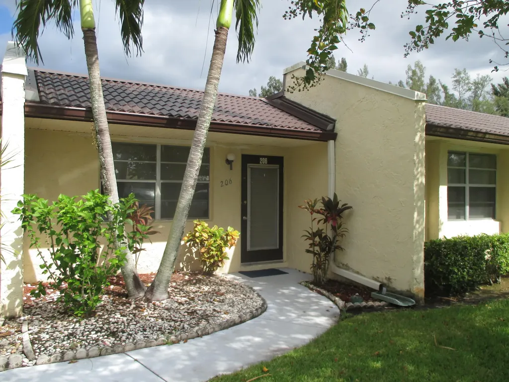206 Lake Meryl Drive West Palm Beach FL 33411