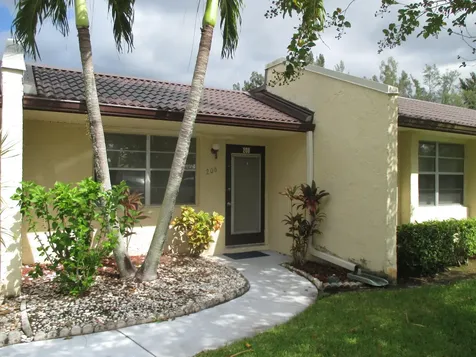206 Lake Meryl Drive West Palm Beach FL 33411