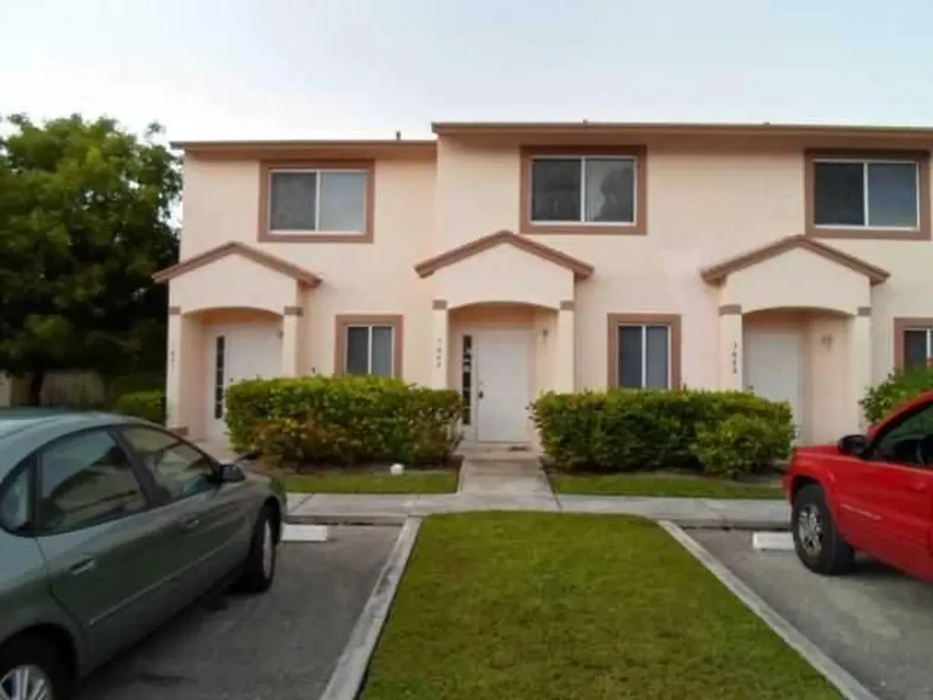 1602 W Lakeview Drive Royal Palm Beach FL 33411