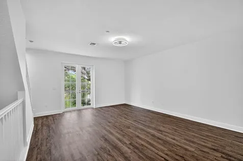 2502 N Dixie Highway Lake Worth Beach FL 33460