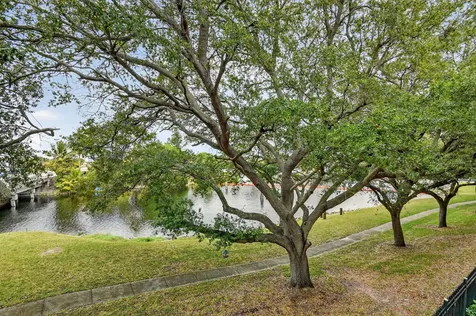2502 N Dixie Highway Lake Worth Beach FL 33460