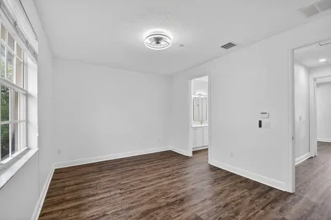2502 N Dixie Highway Lake Worth Beach FL 33460