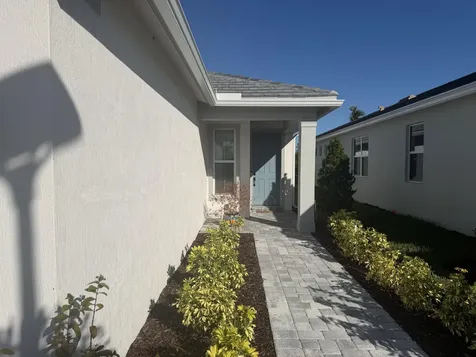 4450 Pinafore Street Vero Beach FL 32967