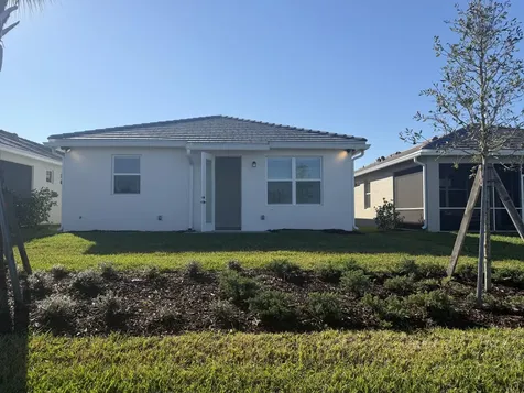 4450 Pinafore Street Vero Beach FL 32967