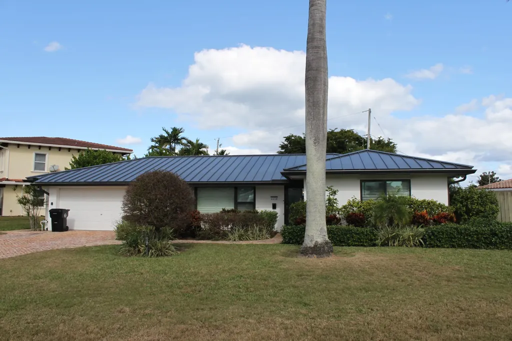 4410 NE 24th Avenue Lighthouse Point FL 33064