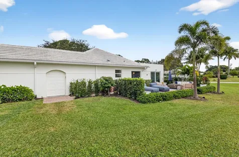 13 Acacia Drive Boynton Beach FL 33436