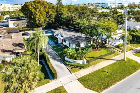 215 N Swinton Avenue Delray Beach FL 33444