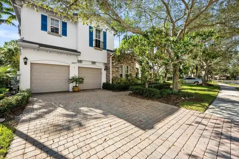 1437 Barlow Court Palm Beach Gardens FL 33410