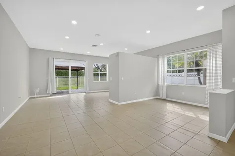 1475 Running Oak Lane Royal Palm Beach FL 33411