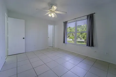 2164 Se Gaslight Street Port Saint Lucie FL 34952