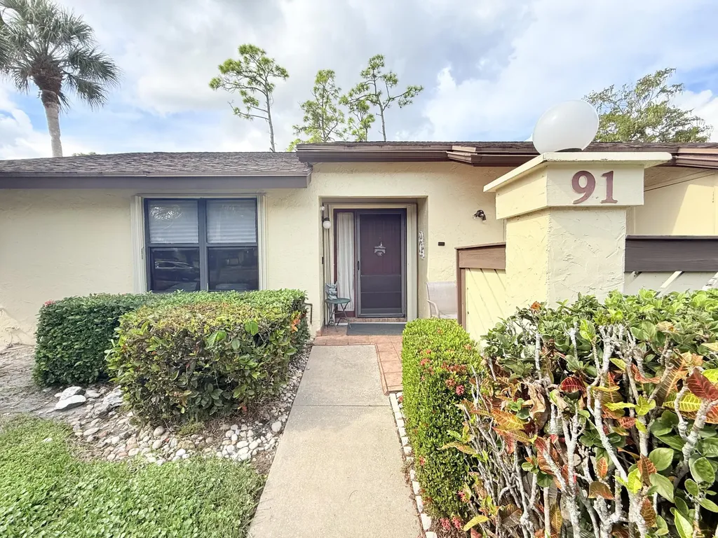 91 Rose Bay Court Royal Palm Beach FL 33411