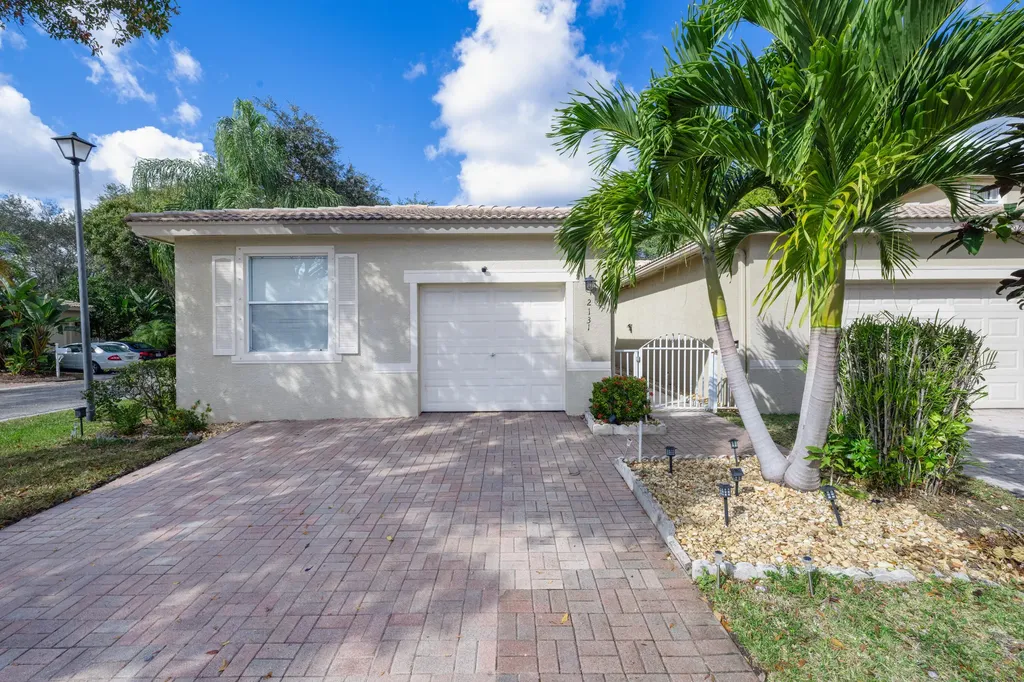 2131 Man Of War West Palm Beach FL 33411