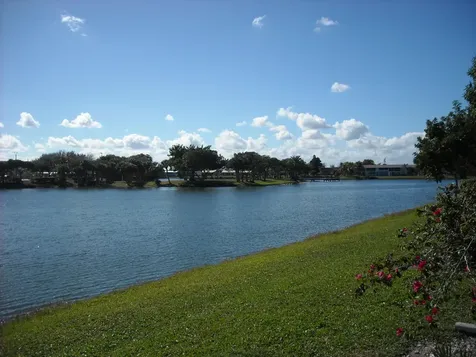 122 Stratford I West Palm Beach FL 33417