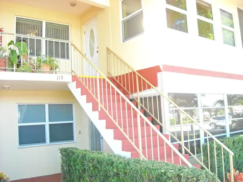122 Stratford I West Palm Beach FL 33417