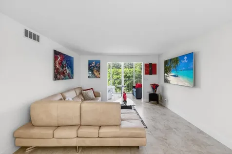 2515 Ne 2nd Court Boynton Beach FL 33435
