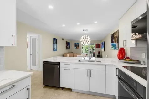 2515 Ne 2nd Court Boynton Beach FL 33435