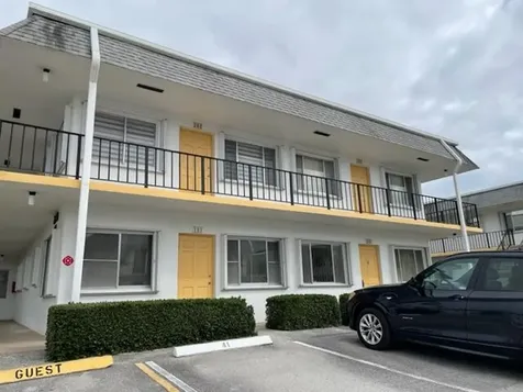 2840 Cynthia Lane Lake Worth Beach FL 33461