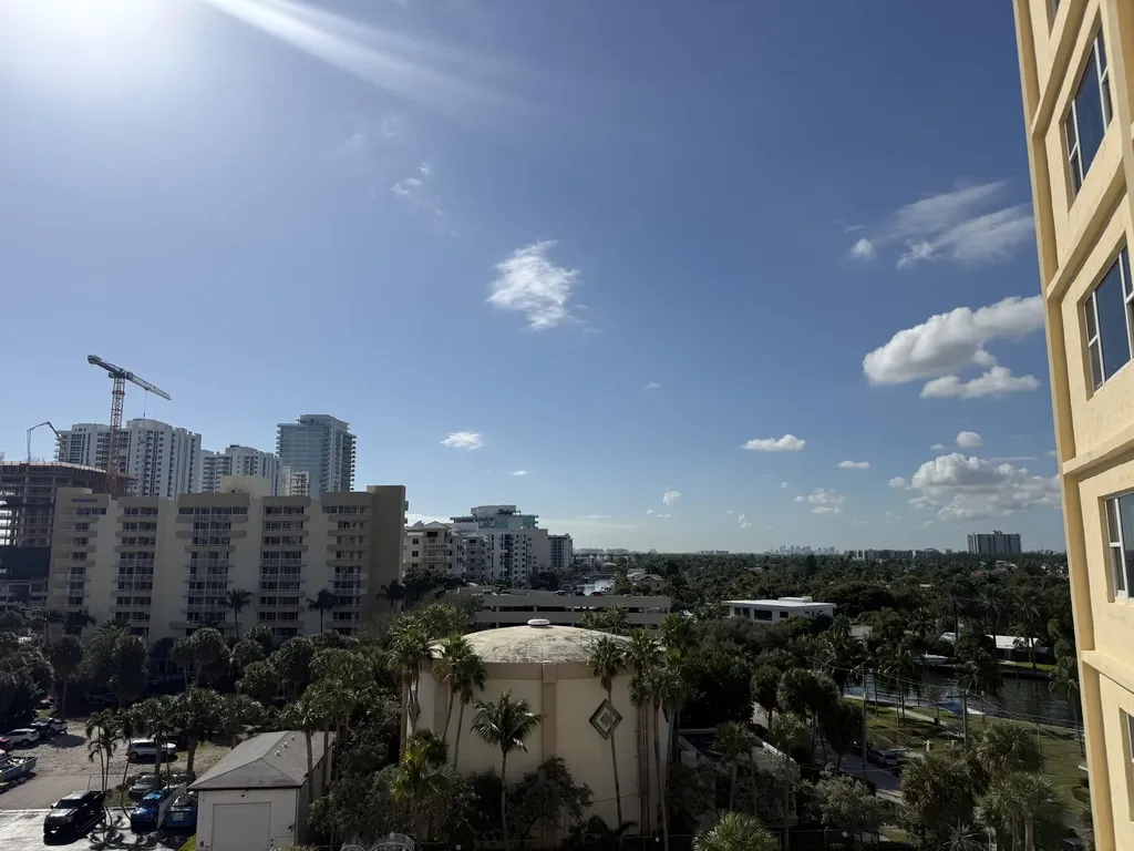 1200 Hibiscous Avenue Pompano Beach FL 33062