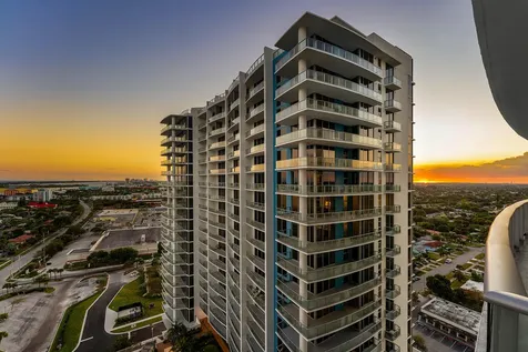 220 Lake Shore Drive Lake Park FL 33403