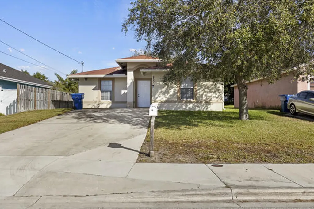 850 Drive Martin Luther King Jr Boulevard Boulevard Riviera Beach FL 33404