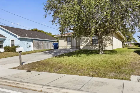 850 Drive Martin Luther King Jr Boulevard Boulevard Riviera Beach FL 33404