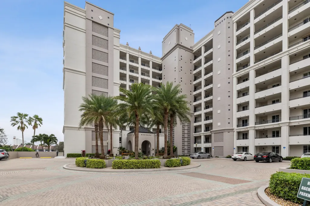 2880 Ne 14th Street Causeway Pompano Beach FL 33062