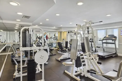 2880 Ne 14th Street Causeway Pompano Beach FL 33062