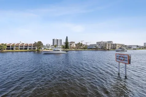 2880 Ne 14th Street Causeway Pompano Beach FL 33062