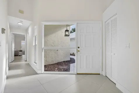 18 Selby Lane Palm Beach Gardens FL 33418