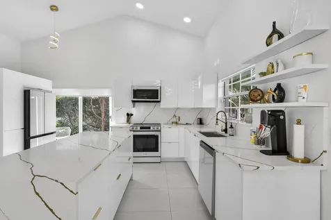 18 Selby Lane Palm Beach Gardens FL 33418