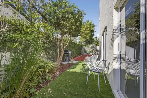 18 Selby Lane Palm Beach Gardens FL 33418
