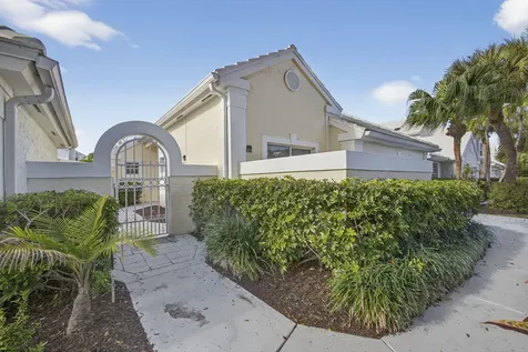 18 Selby Lane Palm Beach Gardens FL 33418