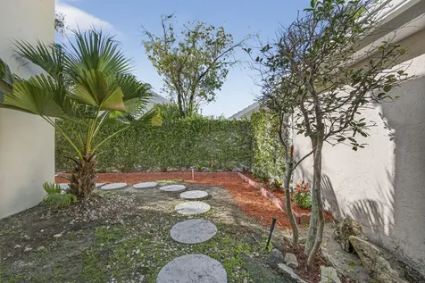 18 Selby Lane Palm Beach Gardens FL 33418